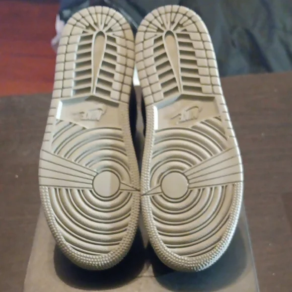 Jordan 1 Retro High OG Satin Shadow (PS) Youth 3Y Girls 4.5 NWBOX - Picture 9 of 10